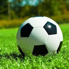 今年会安妮海瑟薇再度挑战时尚界穿普拉达的女王2四种造型惊艳亮相